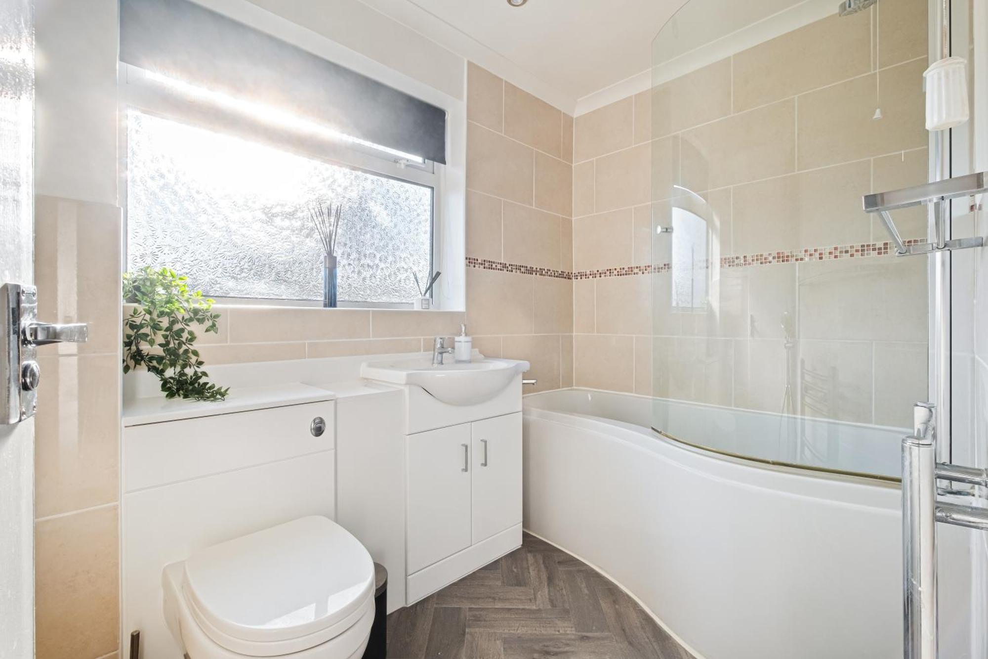 Comfy And Freshly Redecorated Home By Our Home Short Stays Close To Town Centre With Free Parking Bedford Eksteriør bilde